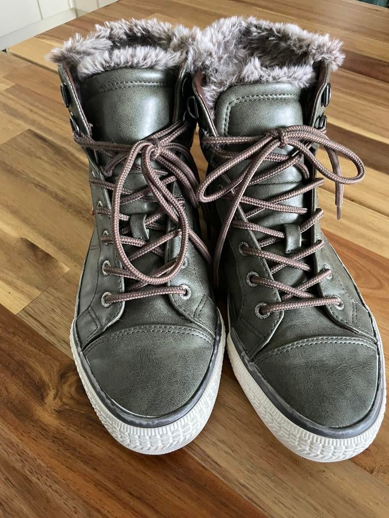 ZGAN  schoenen van Haren dames maat 39 halfhoog, Kleding | Dames, Schoenen, Ophalen of Verzenden, Zo goed als nieuw, Sneakers of Gympen