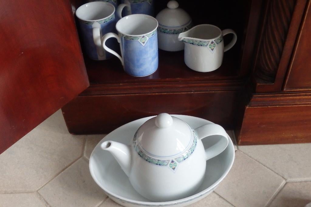 10 delig Arzberg Merison AH servies mokken, theepot, schaal, Ophalen of Verzenden, Zo goed als nieuw, Overige stijlen, Porselein