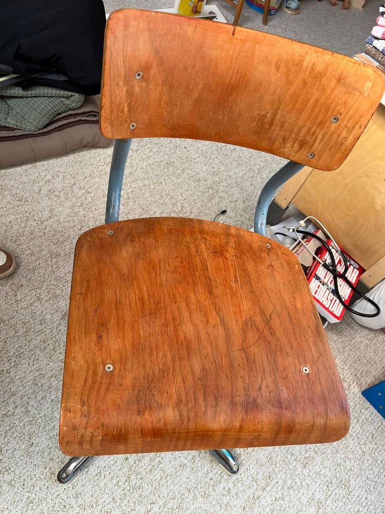 Vintage schoolbankje met stoel, Kinderen en Baby's, Kinderkamer | Tafels en Stoelen, Ophalen, Gebruikt, Stoel(en)