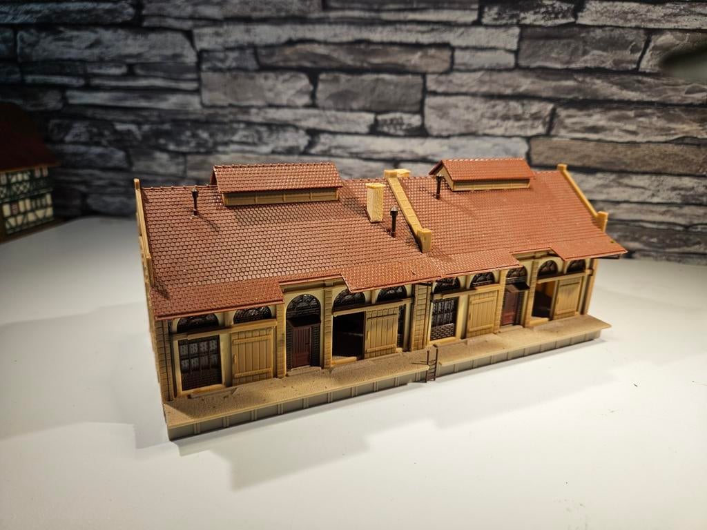 Bagagestation Loods N spoor modeltrein 1:160, Hobby en Vrije tijd, Modeltreinen | N-Spoor, Gebruikt, Brug, Tunnel of Gebouw, Gelijkstroom of Wisselstroom