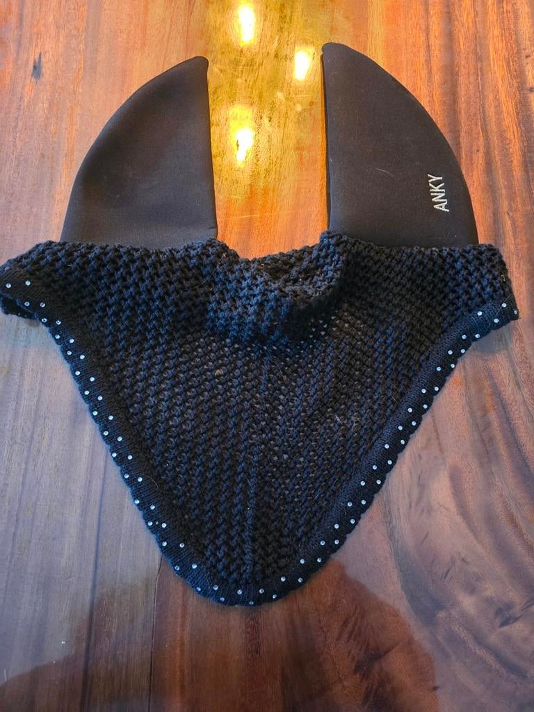 Te koop als nieuw dempend Anky oornetje, Dieren en Toebehoren, Paarden en Pony's | Hoofdstellen en Tuigage, Ophalen of Verzenden