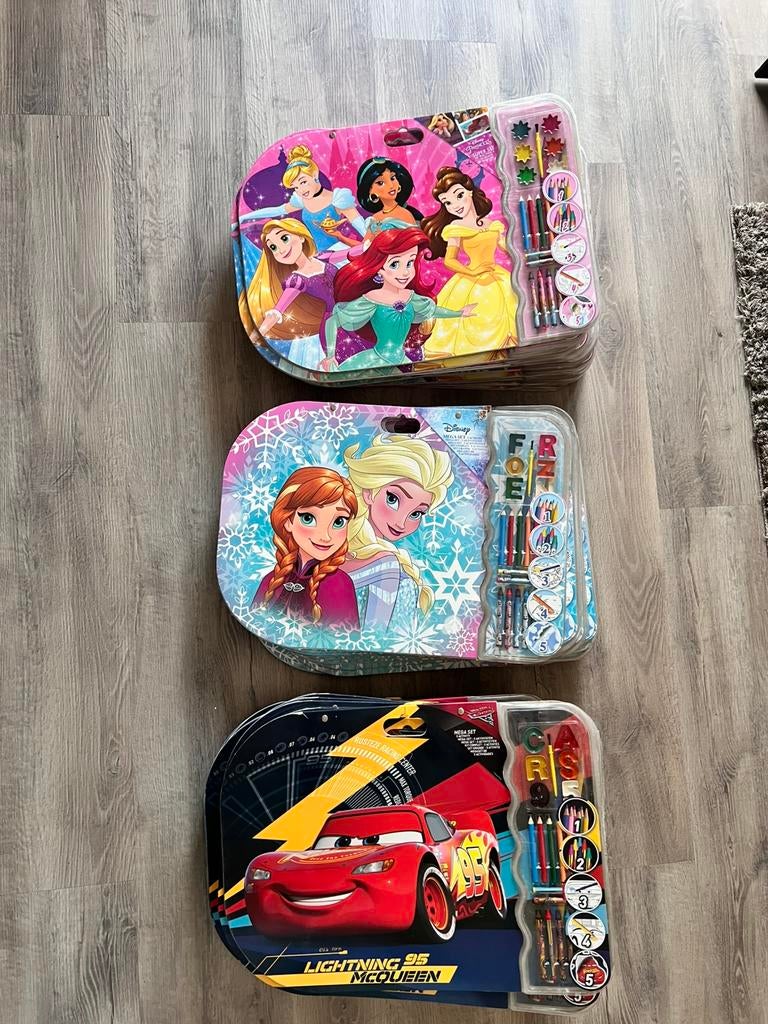 Disney Activiteitenboeken – Kleurplaten + Stickers, Ophalen of Verzenden, Overige figuren, Nieuw, Overige typen