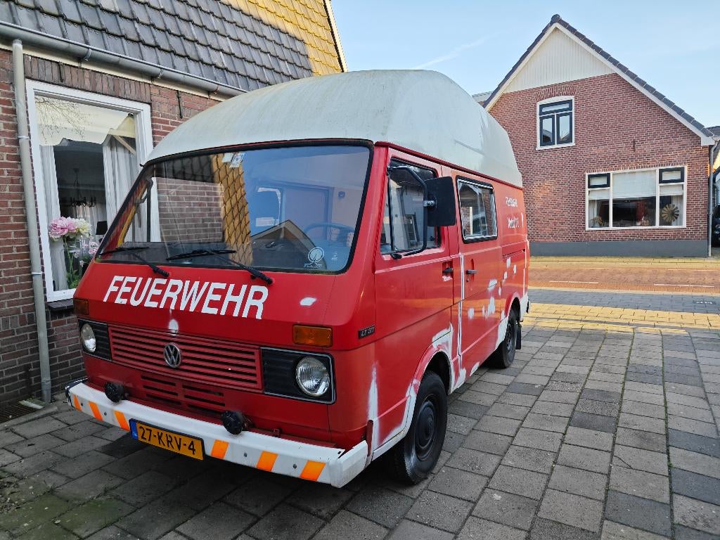 Volkswagen Lt31 1980 Rood, Auto's, Volkswagen, Particulier, Overige modellen, Schuifdeur, Trekhaak, Benzine, Overige carrosserieën