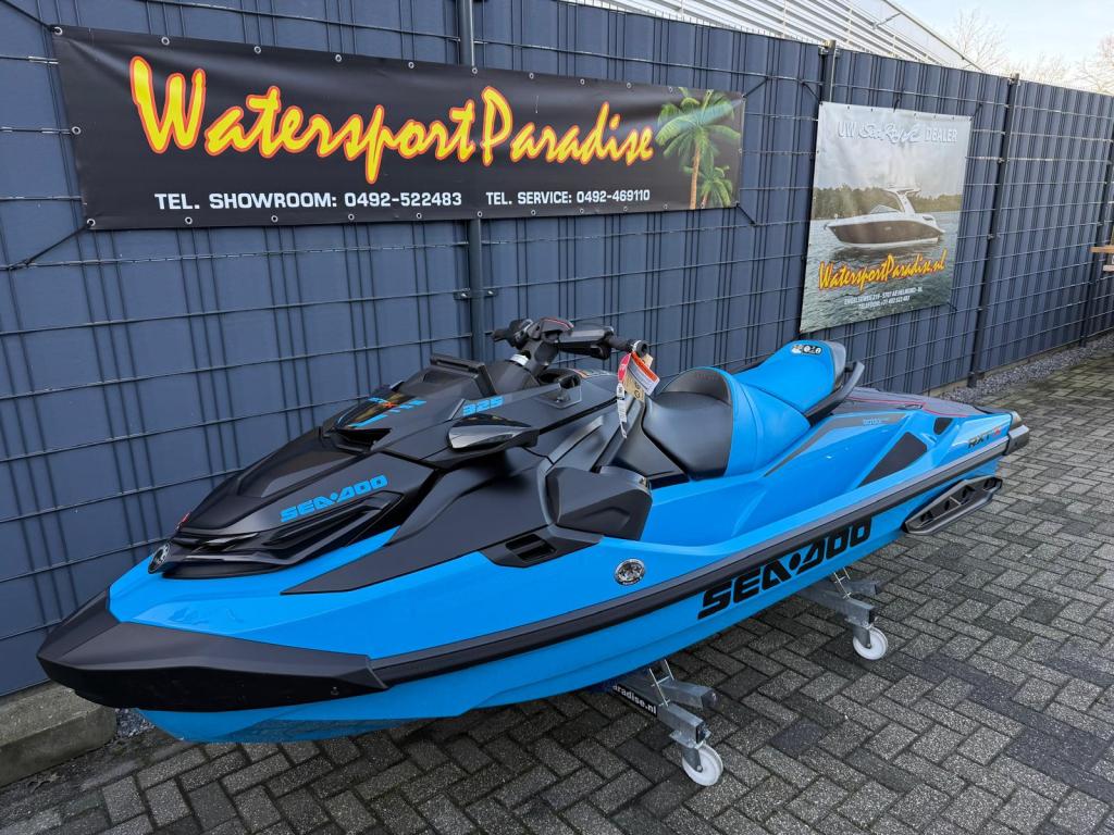 Sea-Doo RXT X 325 (bj 2026), Watersport en Boten, Jetski's en Waterscooters, Nieuw, 200 pk of meer, Benzine