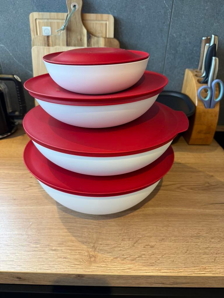 Grote Tupperware Allegra set met diverse kommen en accessoir, Huis en Inrichting, Keuken | Tupperware, Ophalen of Verzenden, Zo goed als nieuw