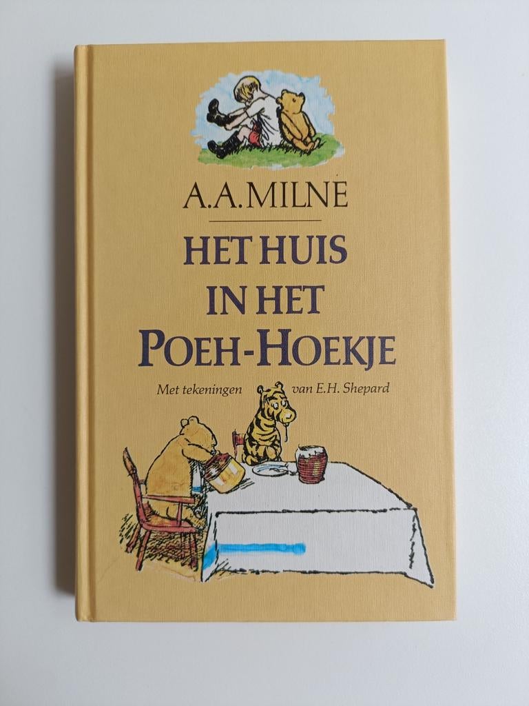 A.A. Milne - Het huis in het Poeh-hoekje, Ophalen of Verzenden, Gelezen, A.A. Milne, Fictie algemeen