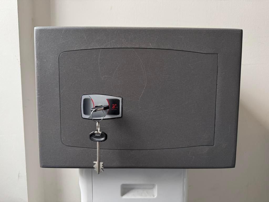 Zeer degelijk De Raat kluis brandkast met 2 sleutels, Ophalen, Zo goed als nieuw