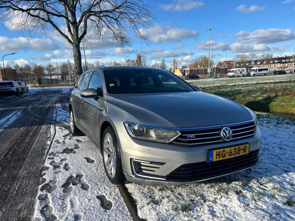 Volkswagen Passat 1.4 TSI 160KW GTE Phev VAR Dsg6 2015 Grijs, Auto's, Volkswagen, 156 pk, 1600 kg, 93 €/maand, Zilver of Grijs