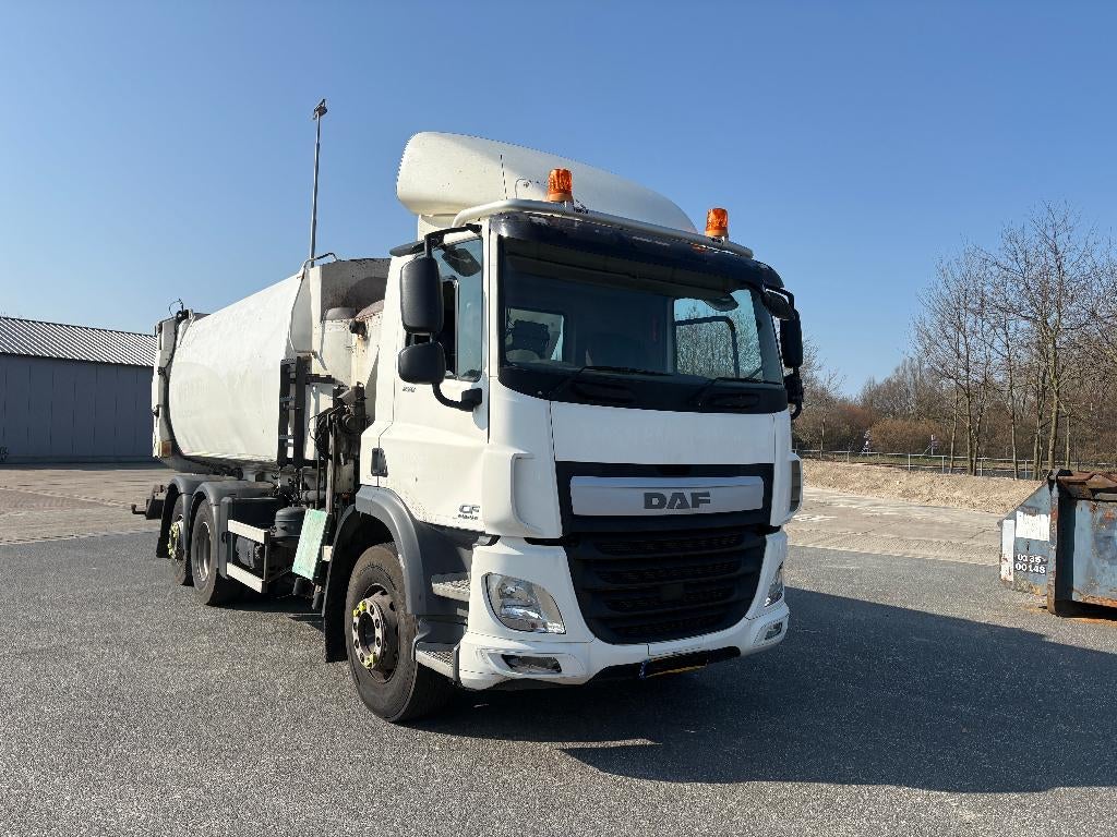 DAF CF290 Geesink Huisvuil Zijlader Euro 6 Bouwjaar 2015, Automaat, Stof, Euro 6, Wit