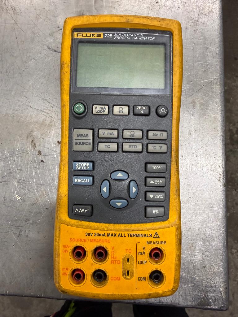 Fluke 725 Multifunctie-proceskalibrator, Doe-het-zelf en Verbouw, Meetapparatuur, Gebruikt, Multimeter, Ophalen of Verzenden