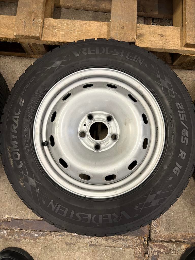 1 Vredestein Comtrac 2 Winterband 215/65 R16 C op velg, Auto-onderdelen, Banden en Velgen, Ophalen, 16 inch, Banden en Velgen