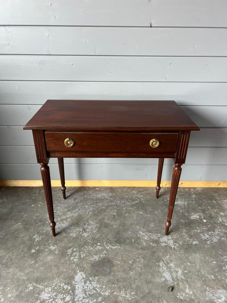 Leuk wandmeubel, Ophalen