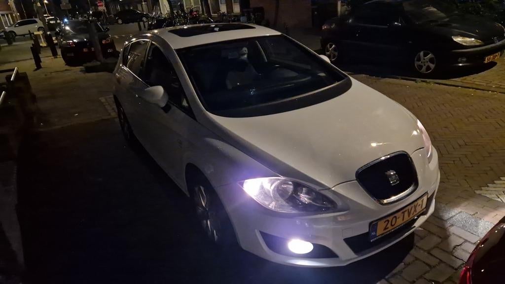 Seat Leon 1.2 TSI 77KW 2012 Wit, Auto's, Voorwielaandrijving, USB, 4 cilinders, Leon