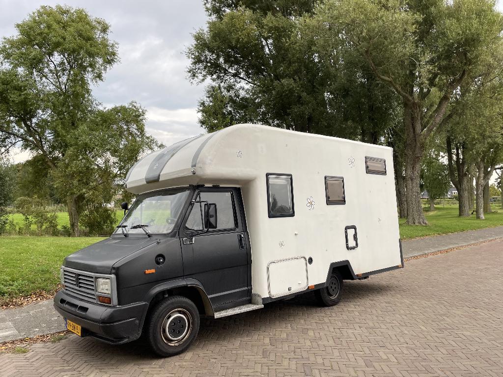 Peugeot J5 super camper, 3 slp, APK jun 2027, 5.90m, luifel, Caravans en Kamperen, Overige merken, Koelkast, 7 tot 12 maanden geleden