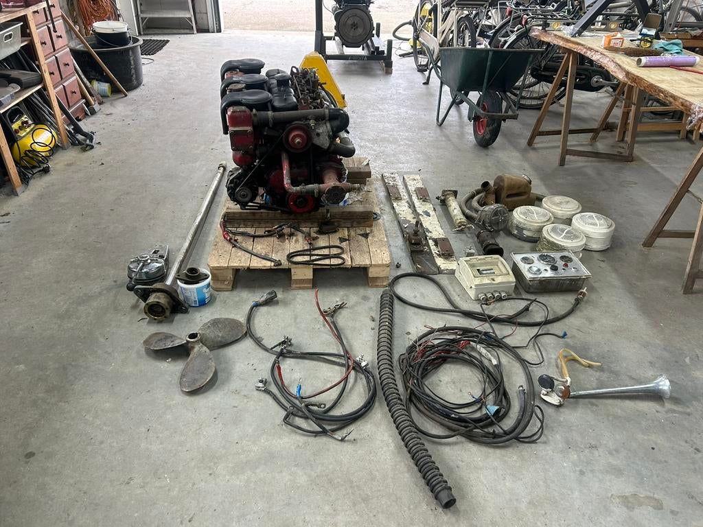 Peugeot indenor motor met toebehoren, Ophalen, Zo goed als nieuw