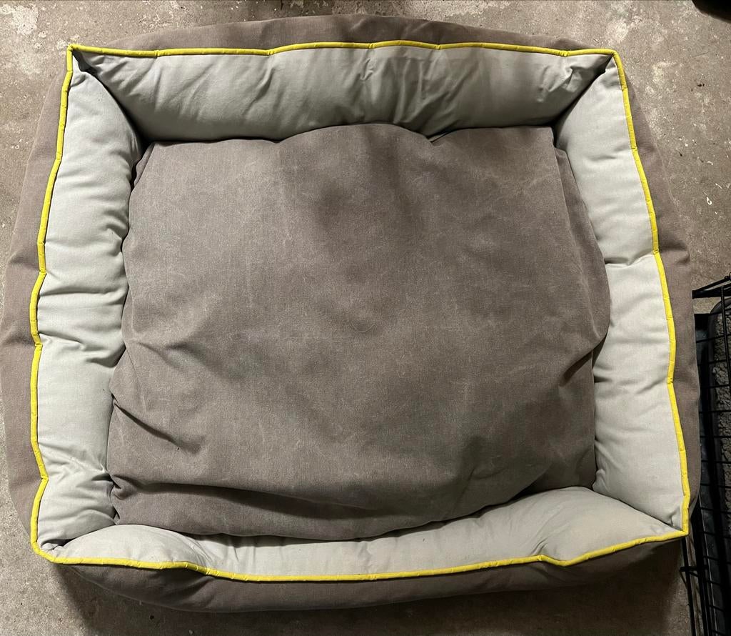 Hondenmand beeztees 70x70cm, Ophalen, Zo goed als nieuw