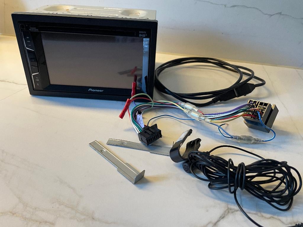 Pioneer AVH-A3200DAB Autoradio dubbel DIN DAB + tuner, Auto diversen, Autoradio's, Ophalen of Verzenden, Zo goed als nieuw