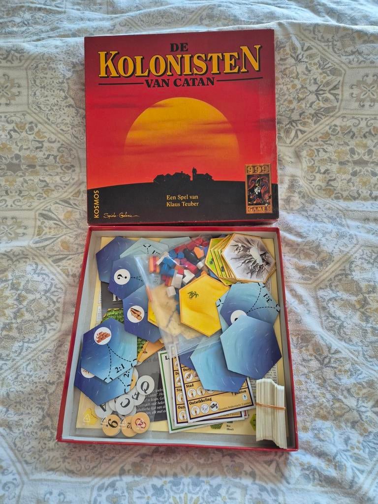 Kolonisten van Catan basisspel, Hobby en Vrije tijd, Gezelschapsspellen | Bordspellen, Ophalen of Verzenden, Zo goed als nieuw