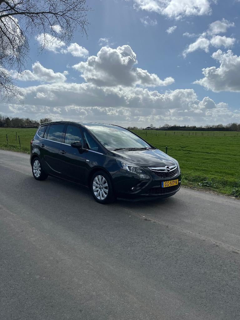 Opel Zafira Zwart, Leren bekleding, 7 zitter, Trekhaak enz., Zwart, 4 cilinders, Navigatiesysteem, 7 stoelen