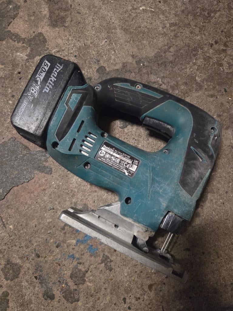 Makita decoupeerzaag. DJV182, Decoupeerzaag, Ophalen of Verzenden, Zo goed als nieuw, 30 tot 70 mm