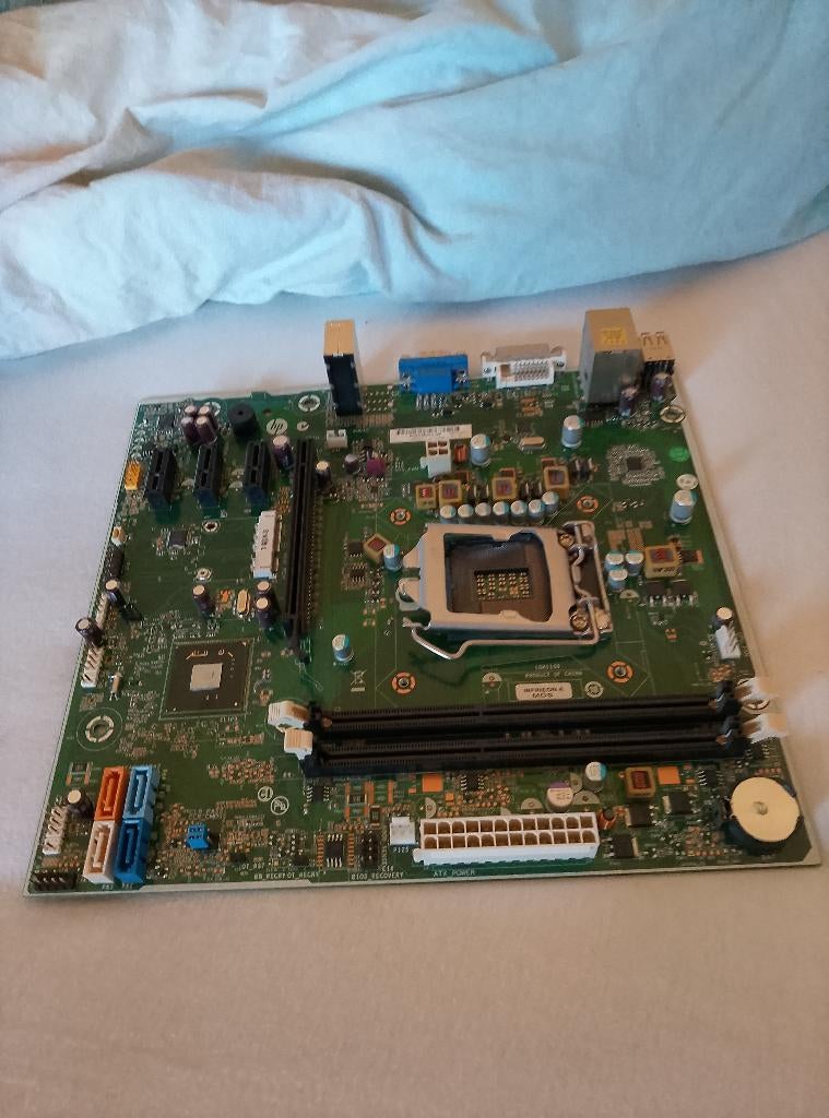 HP Pro 3400 MT (H-Cupertino2-H61, Computers en Software, Moederborden, Zo goed als nieuw, Intel, DDR3, Ophalen of Verzenden