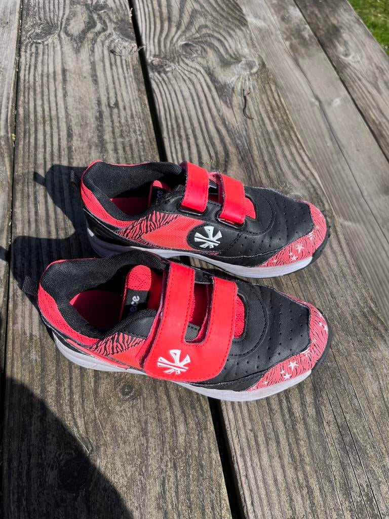 Hockeyschoenen Reece maat 32 veld, Sport en Fitness, Hockey, Ophalen of Verzenden, Zo goed als nieuw, Schoenen