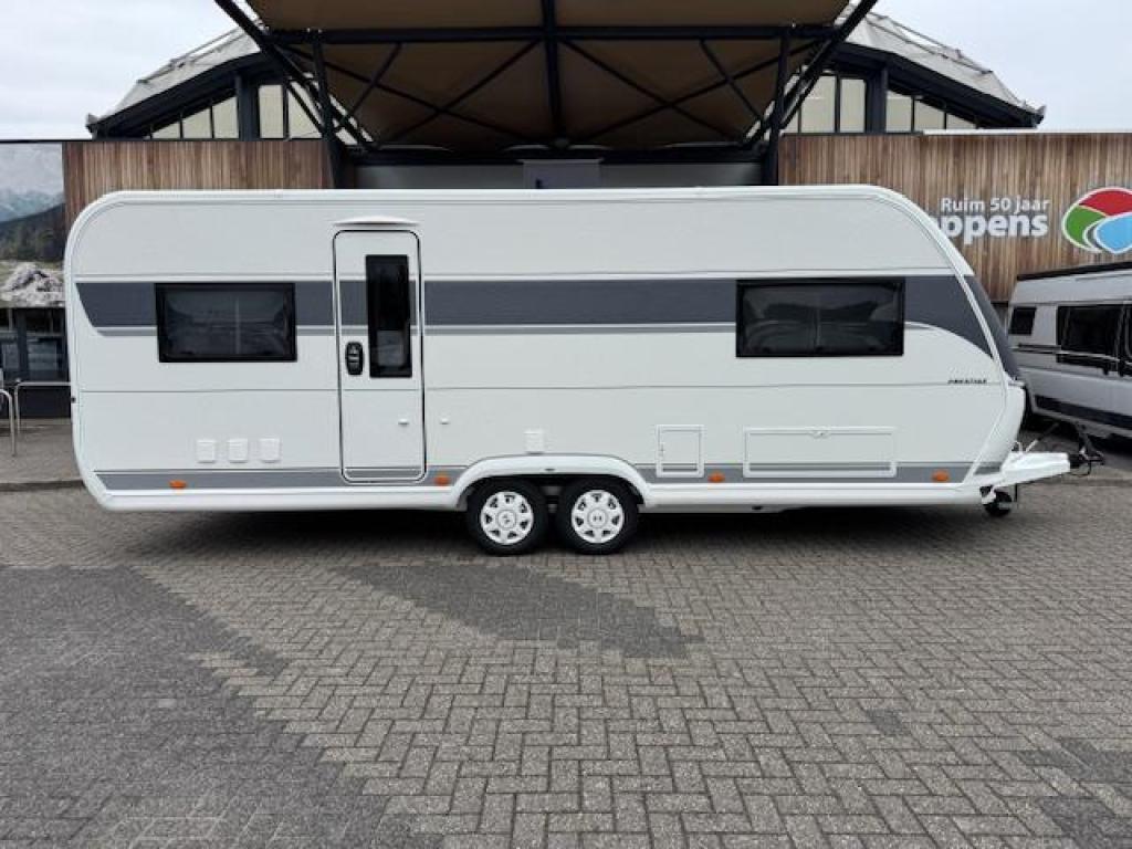 Hobby Prestige 620 CL 2026 BLACKLINE ACTIE!!!, Caravans en Kamperen, Standaardzit, Hobby, Overige typen, Bedrijf