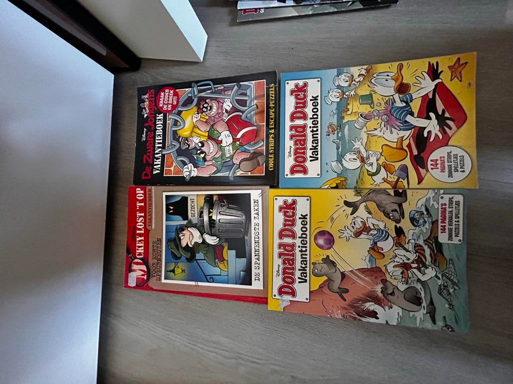 Groot aantal diverse stripboeken Donald Duck/Pannas, Boeken, Meerdere stripboeken, Ophalen of Verzenden, Gelezen