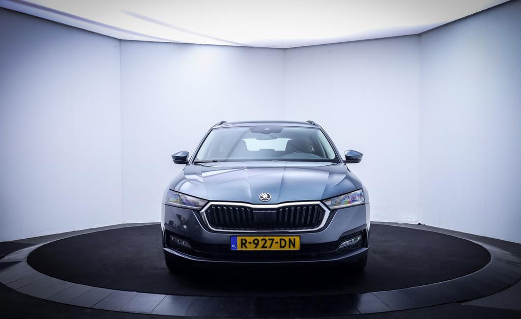 Skoda Octavia Combi 1.0TSI Ambition FULL LED | NAVI | ACC |, Stof, Gebruikt, 19 km/l, 3 cilinders