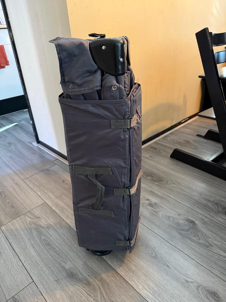 Campingbedje met matras,, Ophalen, Gebruikt, Reisbedje