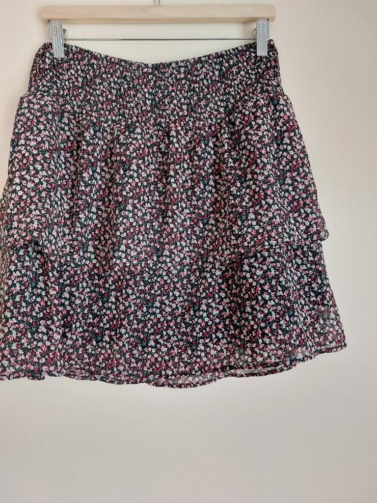 Bloemetjes rok, Ophalen of Verzenden, Zo goed als nieuw, Maat 38/40 (M), Onder de knie