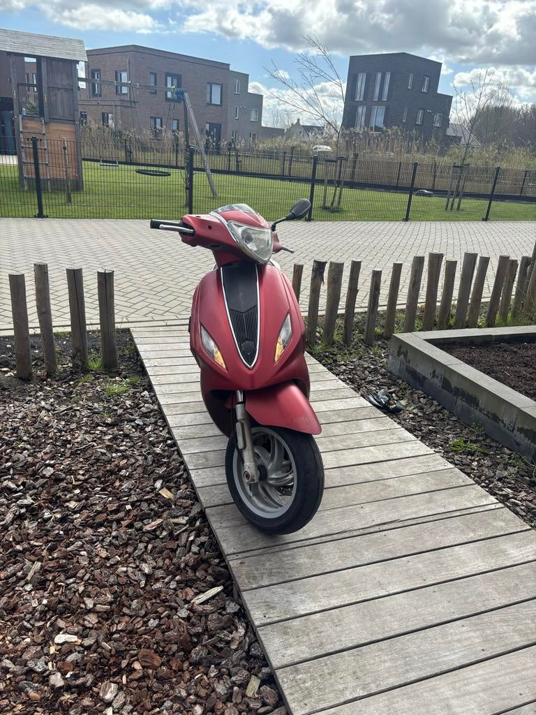 Piaggio Fly 2012 - Opknapper, Fietsen en Brommers, Scooters | Piaggio, Ophalen, Gebruikt, Benzine, Fly