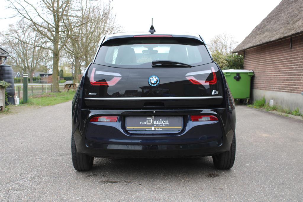BMW i3 Basis 120Ah 42 kWh LEER PANO NAVI SOh 88,3%, Automaat, Achterwielaandrijving, Leder en Stof, 170 pk