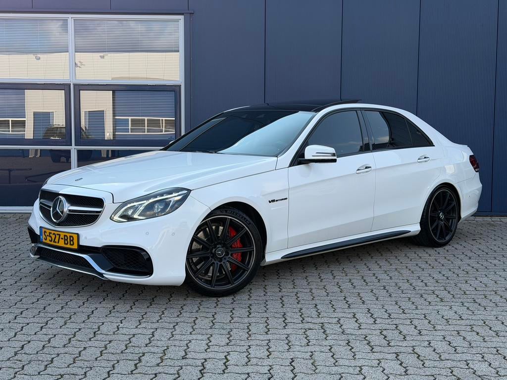 Mercedes-Benz E-Klasse 5.5 E63S AMG 4-Matic Wit 2015, Auto's, Mercedes-Benz, Automaat, 5461 cc, Wit, Bedrijf