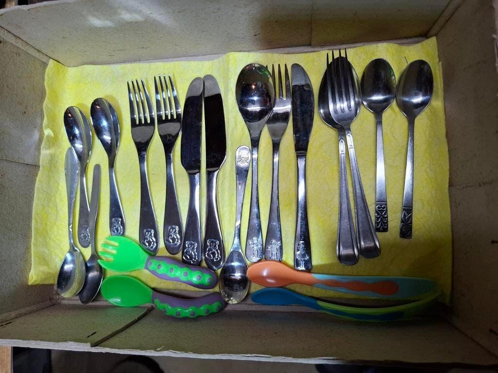 Kinderbestek diversen, Huis en Inrichting, Keuken | Bestek, Ophalen of Verzenden, Zo goed als nieuw, Rvs of Chroom, Vaatwasserbestendig