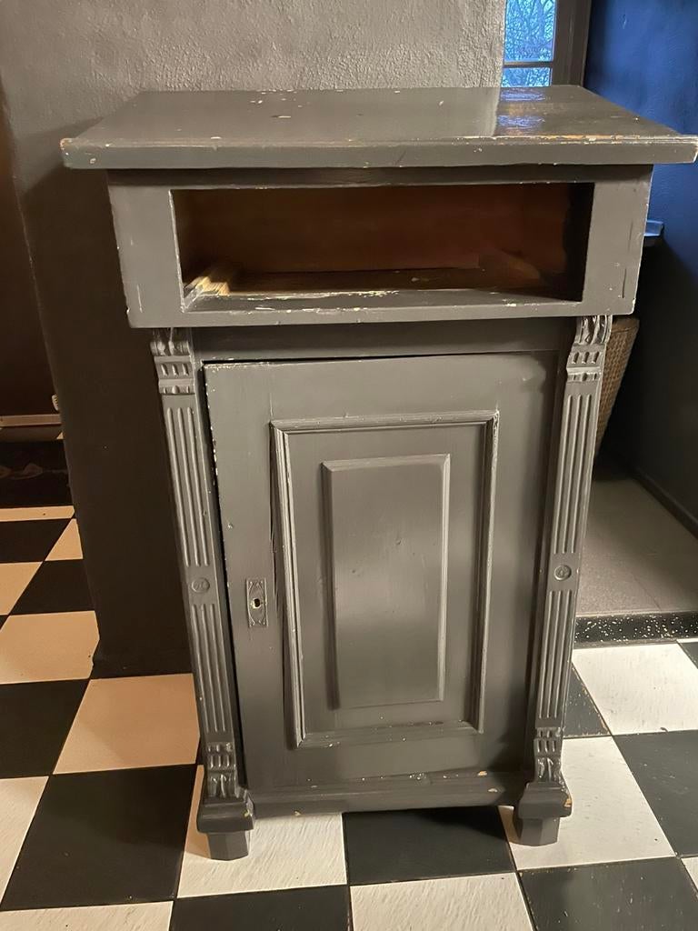 Leuke katheder/kastje, Ophalen