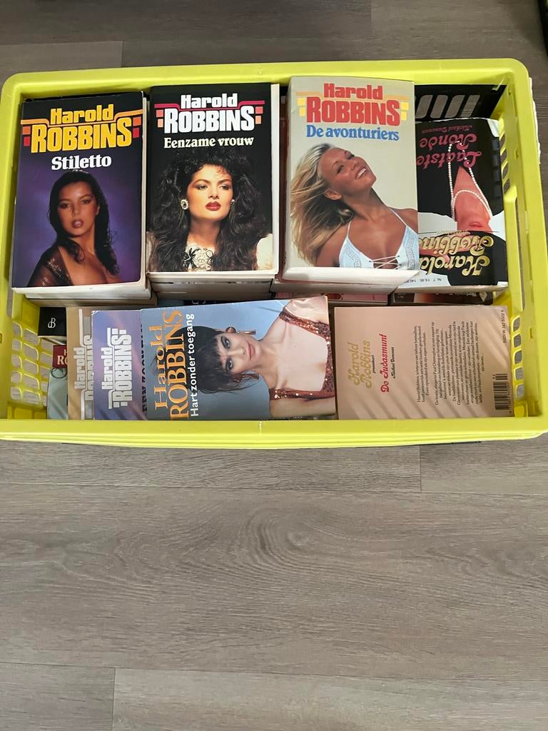 Boeken van Harold Robbins, Jackie Collins en Sidney Sheldon, Ophalen, Diverse auteurs, Zo goed als nieuw, Nederland