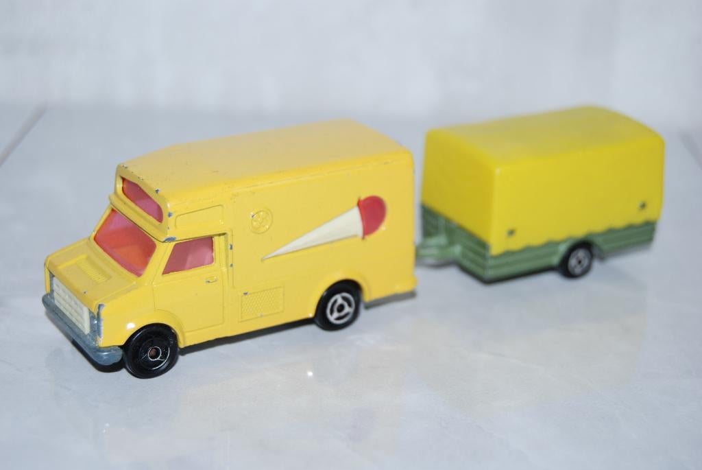 Majorette Fourgon Ice Cream + Aanhangwagen 21720, Ophalen of Verzenden, Gebruikt, Auto