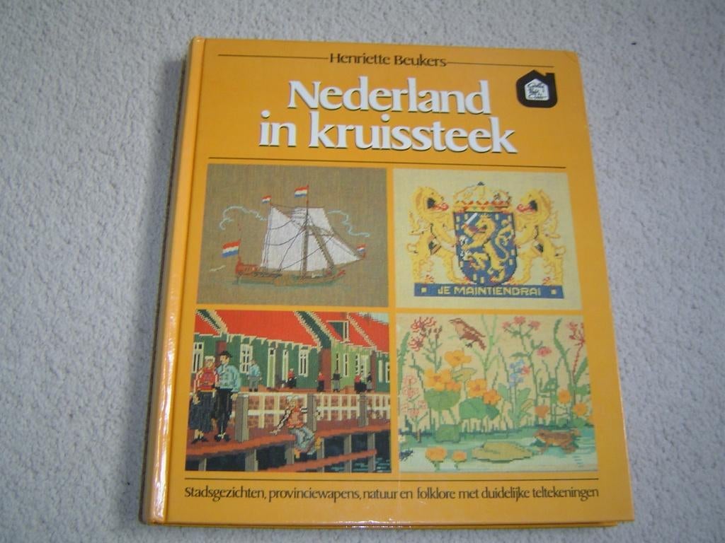 Boek: Nederland in kruissteek, Ophalen of Verzenden, Borduren en Naaien, Gelezen, Henriette Beukers