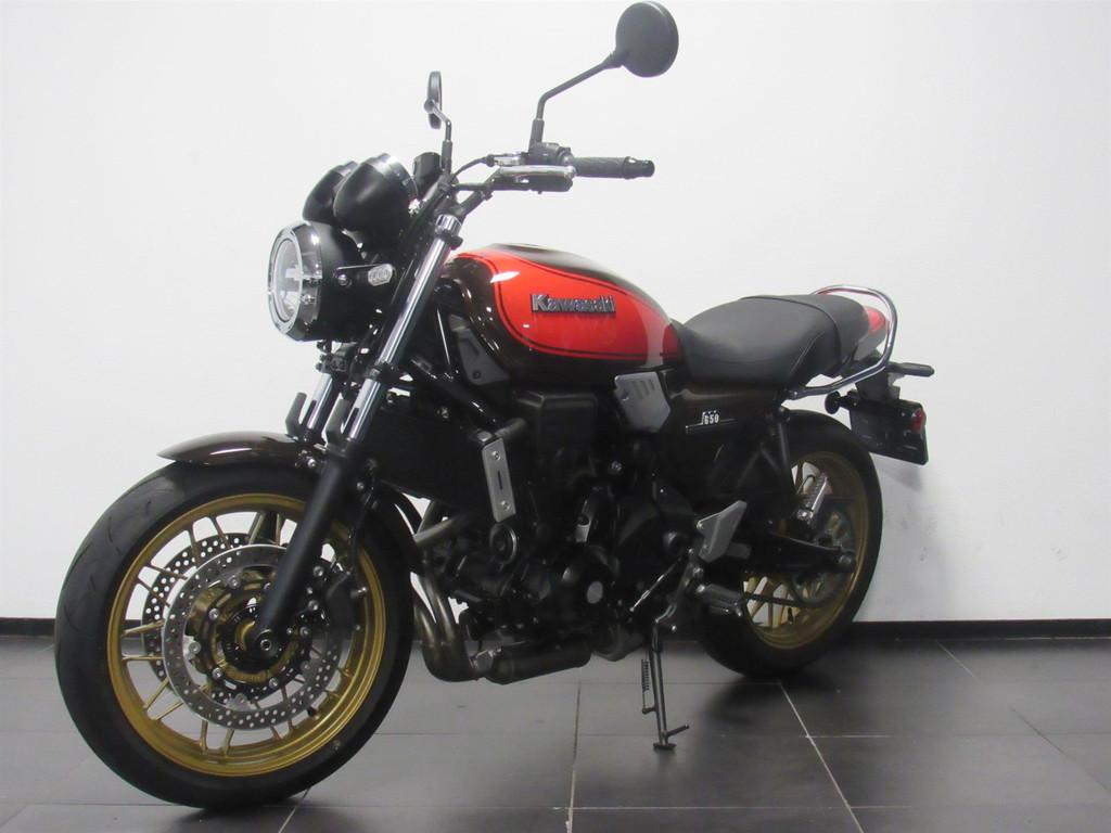 Kawasaki Z650 RS - foto 3