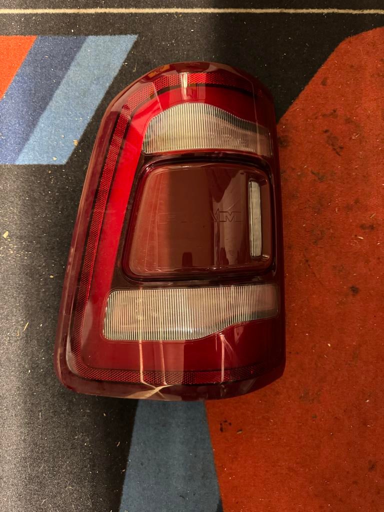 Origineel Dodge Ram Achterlicht links, Ophalen of Verzenden, Gebruikt, Dodge