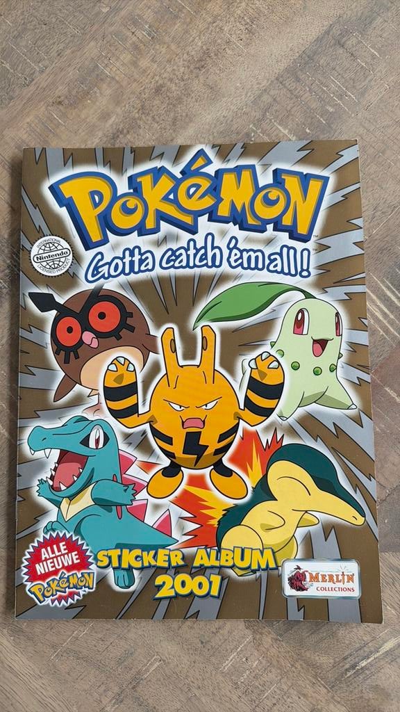 Merlin pokemon compleet met poster prachtig album, Verzenden, Zo goed als nieuw, Meerdere stickers