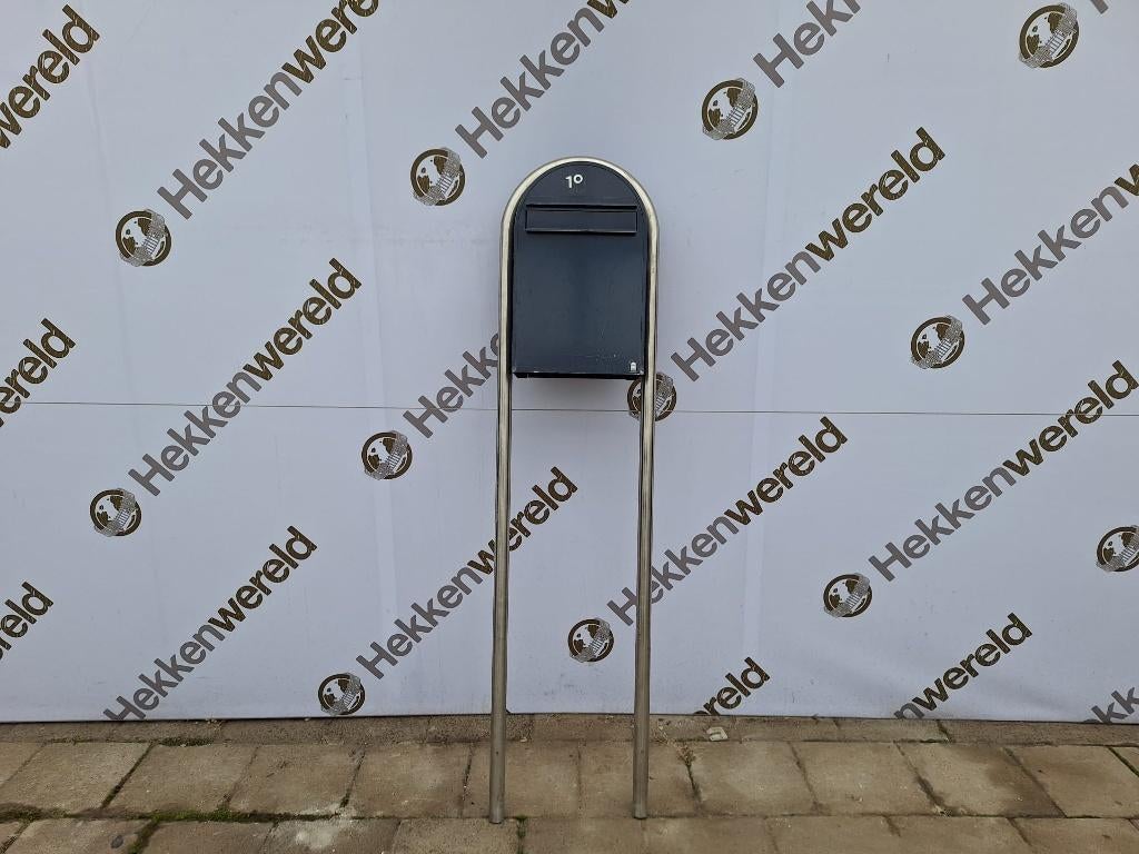 Brievenbus, Ophalen of Verzenden, Gebruikt, Aluminium, Staande brievenbus