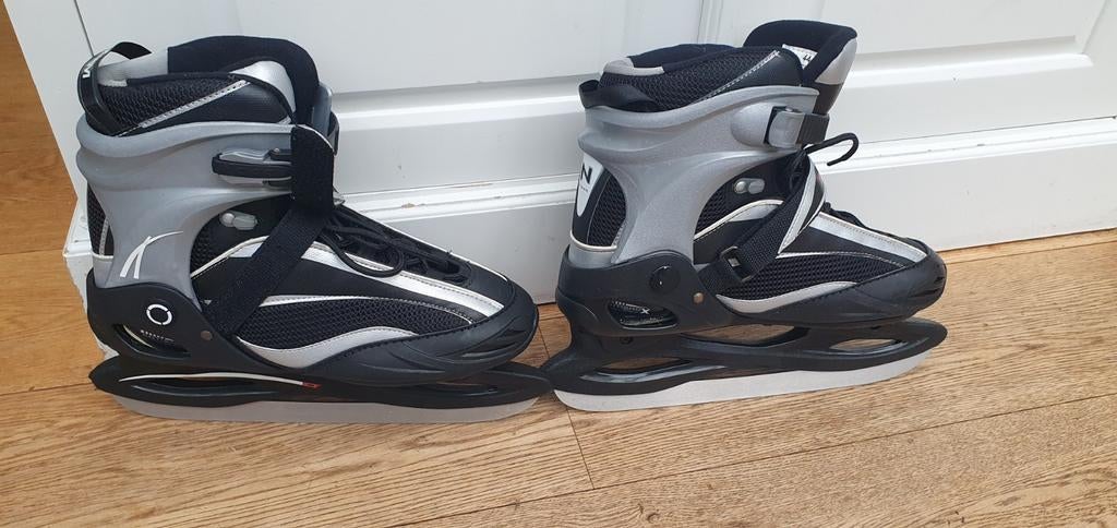 Ijshockeyschaatsen, Ophalen of Verzenden, Zo goed als nieuw, Schoenen