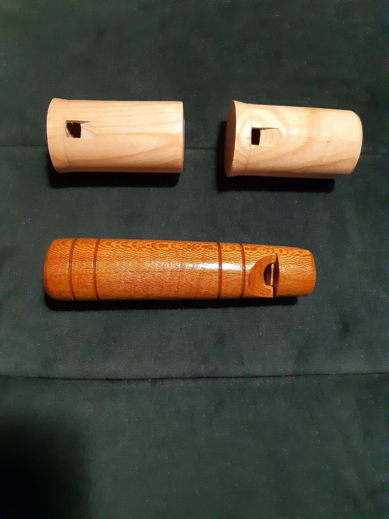 Jacht lokfluiten hout.  2 stuks. Onderste is verkocht., Hobby en Vrije tijd, Overige Hobby en Vrije tijd, Ophalen of Verzenden