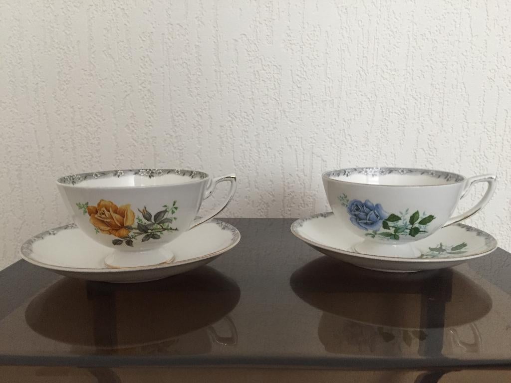 Retro Vintage Engelse theekopjes van Royal York 4  stuks ., Ophalen of Verzenden, Zo goed als nieuw, Wedgwood, Kop(pen) en/of Schotel(s)