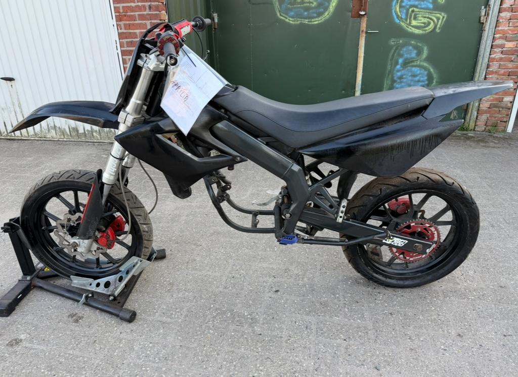 8x Derbi in onderdelen alleen onderdelen los te koop, Frame, Derbi, DERBI, Derbi