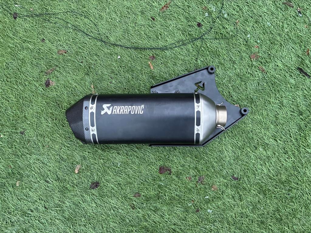 Akra akrapovic uitlaat piaggio zip / vespa 4t 3v iget, Fietsen en Brommers, Brommeronderdelen | Scooters, Ophalen of Verzenden