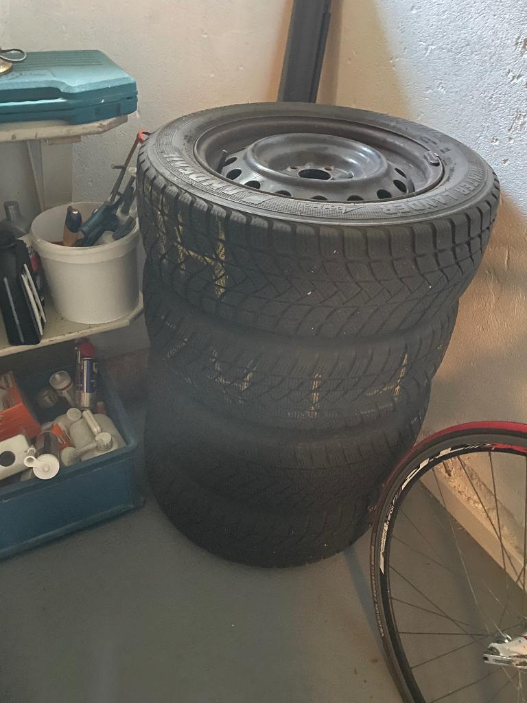 4x winterbanden 205/55 R16 Toyota Avensis op stalen velgen, Auto-onderdelen, Banden en Velgen, Ophalen, Gebruikt, 16 inch, Band(en)