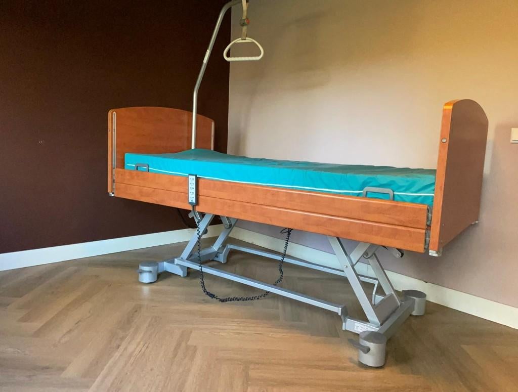 Hoog laag bed Stiegelmeyer, Ophalen, 90 cm, Eenpersoons, Bruin